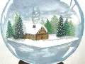 Une boule de noël aquarelle dépeint une scène hivernale avec une cabane en bois enneigée, des sapins et de la fumée s'échappant de la cheminée.