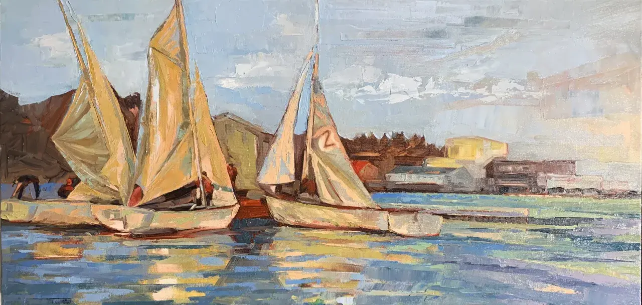 Peinture de voiliers au couteau, reflets dans l'eau, bateaux et bâtiments en arrière-plan.