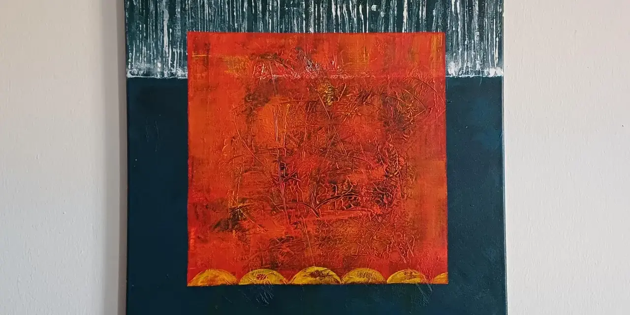 Tableau abstrait rouge, orange, jaune, évoquant une explosion de couleurs chaudes sur fond sombre.