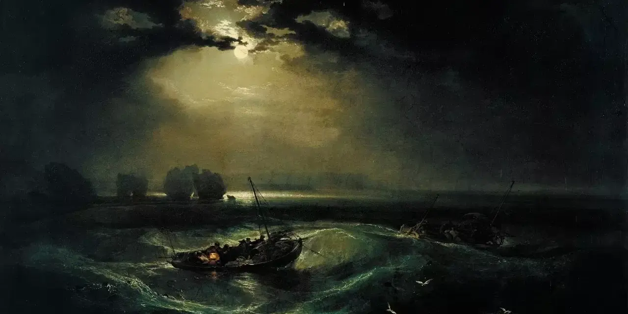 Un tableau clair obscur dramatique : des bateaux luttent contre des vagues déchaînées sous une lune voilée. La lumière perce les nuages, éclairant la scène maritime tourmentée.