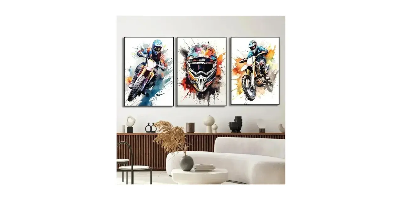 Trois tableaux moto cross en aquarelle, dynamiques et colorés, capturant l'adrénaline de la course.