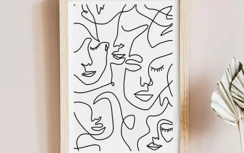 Tableau abstrait visage, une composition de visages stylisés en lignes continues noires sur fond blanc, dans un cadre en bois clair.
