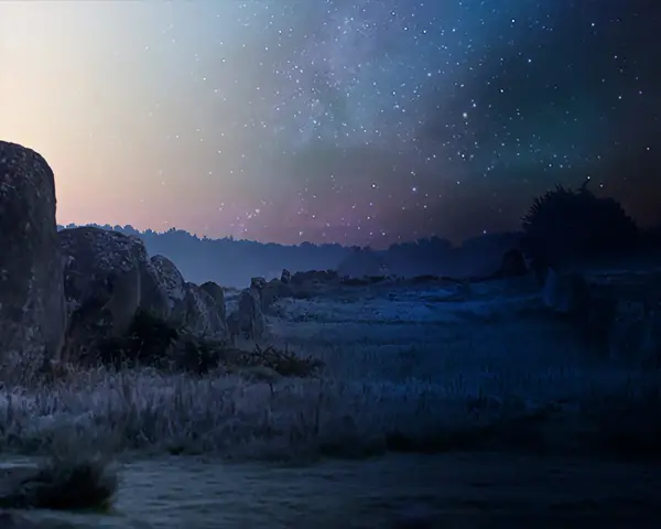 Mégalithes sous un ciel étoilé, une peinture lumineuse la nuit. L'herbe givrée reflète la douce lueur du ciel, créant une atmosphère mystique.