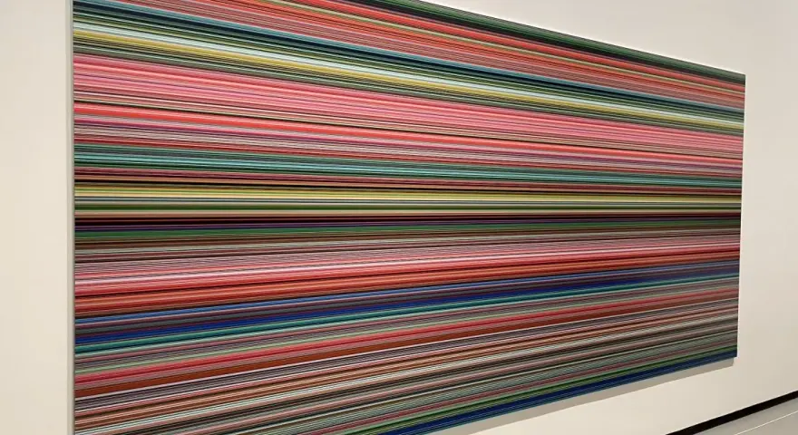 Œuvres d'art de Gerhard Richter : une peinture abstraite aux fines lignes horizontales multicolores, évoquant un paysage numérique ou une partition visuelle.