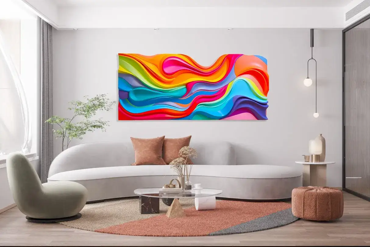 Un tableau contemporain abstrait aux couleurs vives et aux formes ondulantes illumine un salon moderne.